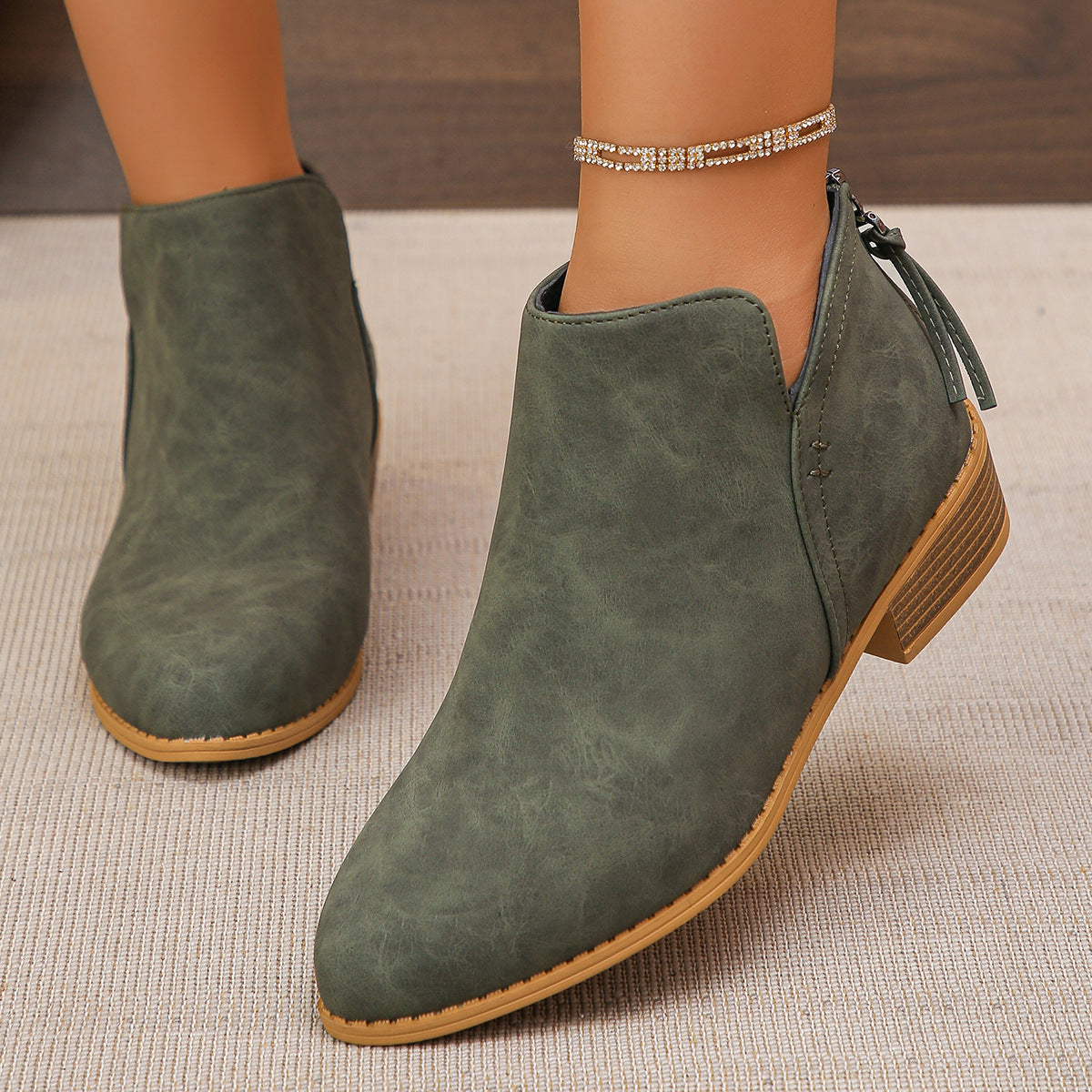 Women's Pointed-toe Leather Boots With Back Zipper