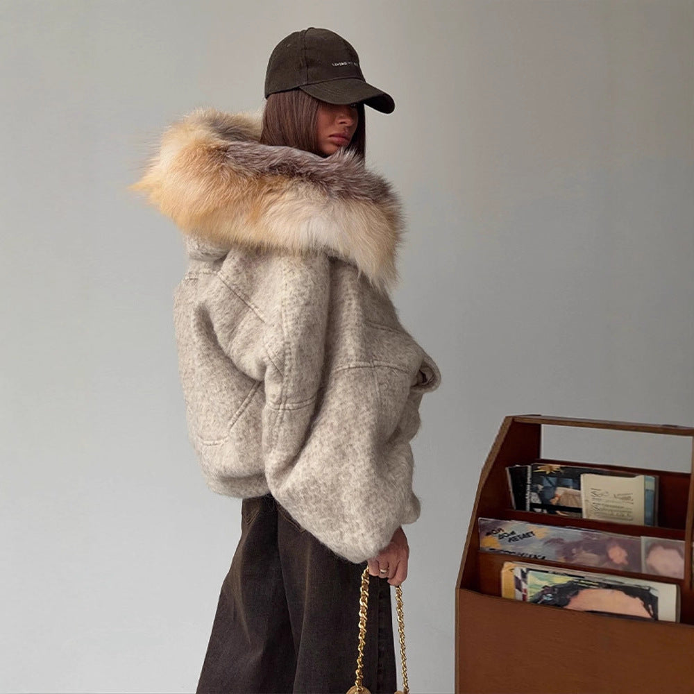Womens Stylish Woolen Coat With A Big Fur Collar And Zipper