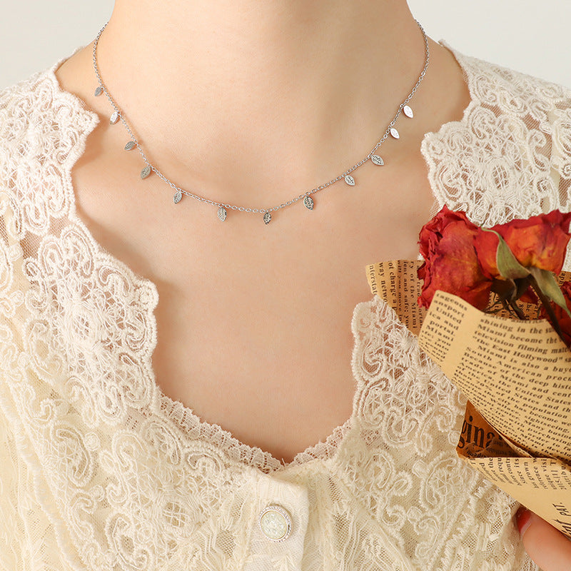 Euro-American Instagram-style Roman Inspired Multi-attachment Versatile Clavicle Chain