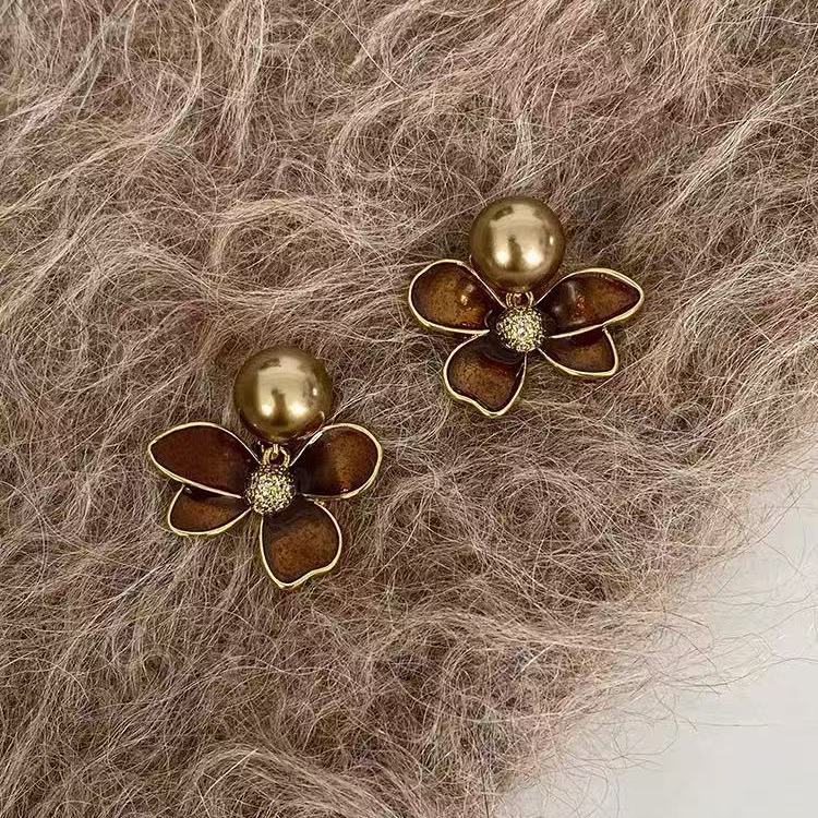 1 Pair Coffee Color Autumn Winter Enamel Vintage Pearl Flower Earrings, New Luxury Elegant Jewelry