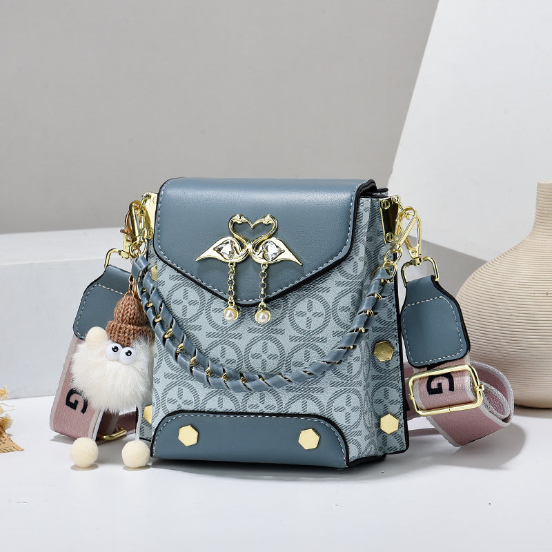 Fashionable Crossbody Flip Cover Bag